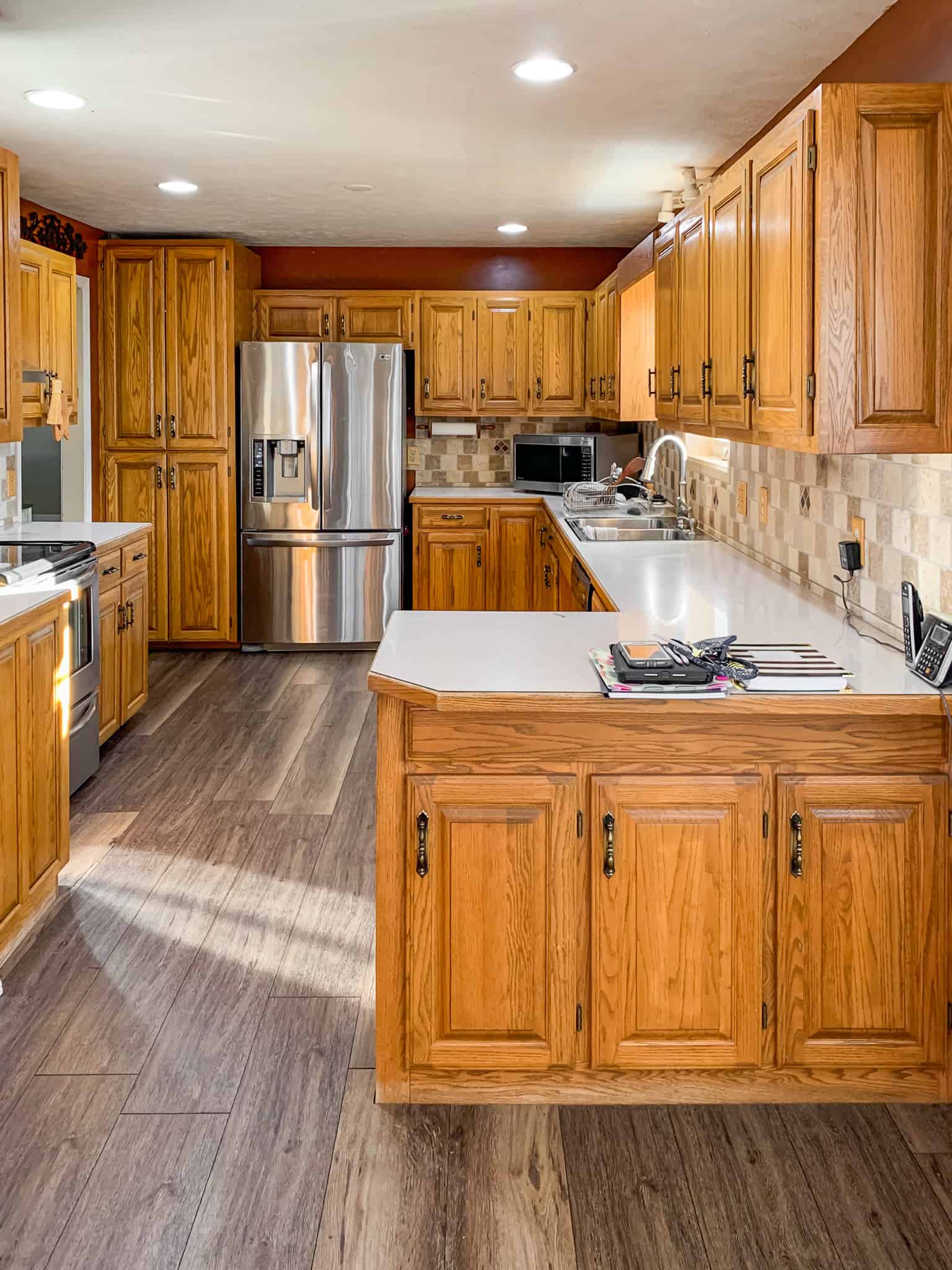 What Color Flooring Goes With Honey Oak Cabinets | Floor Roma (580 x 773 Pixel)